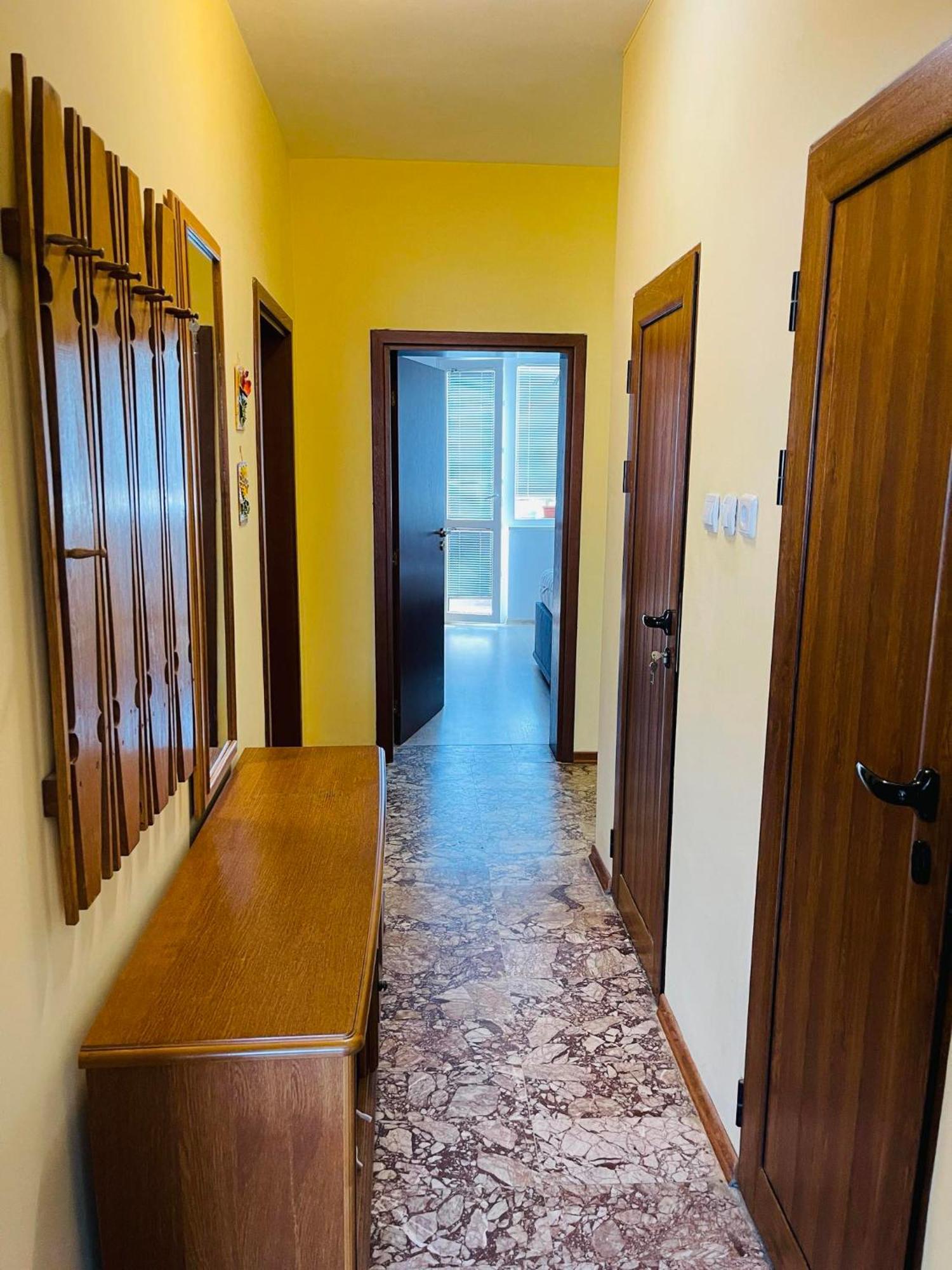 Sunny Cozy Flat In The Centre, Close To Beach, 4 Rooms, 105Sqm Varna Exterior photo