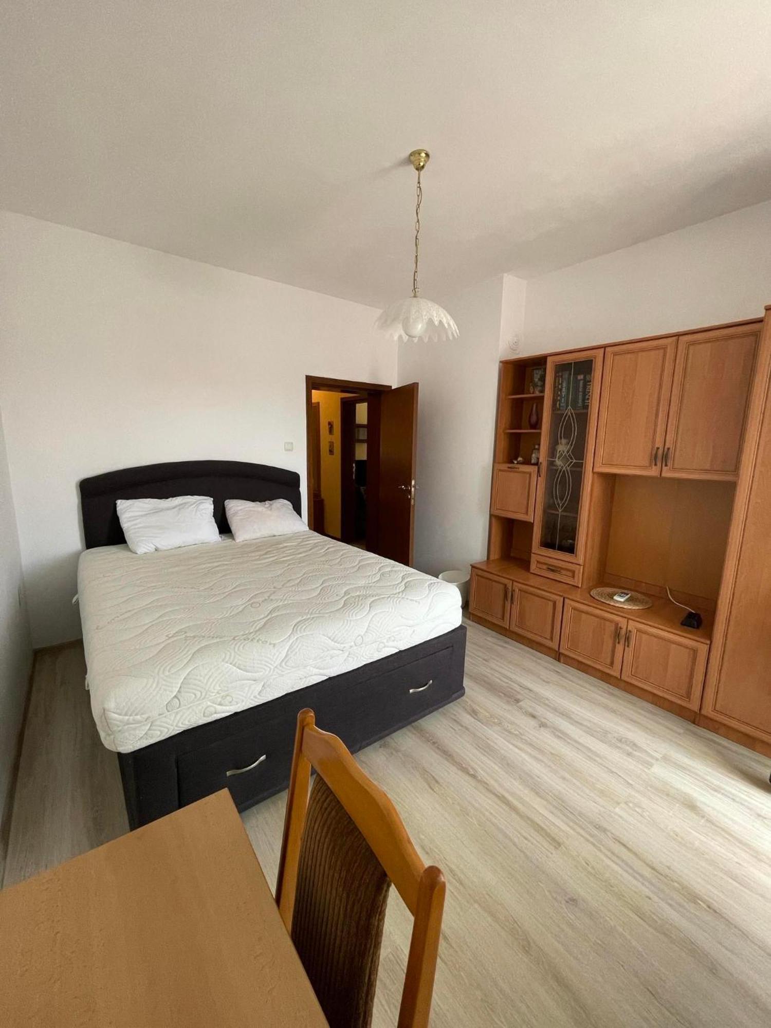Sunny Cozy Flat In The Centre, Close To Beach, 4 Rooms, 105Sqm Varna Exterior photo